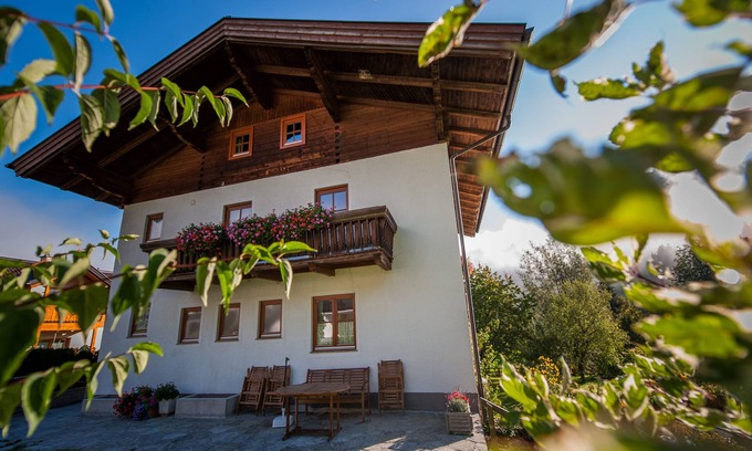 Forstau Apartamento | Lovely home with views of the ski slope