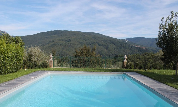 Casoli Casa | Hermosa casa con gran jardín, piscina y magníficas vistas de las colinas de la Toscana