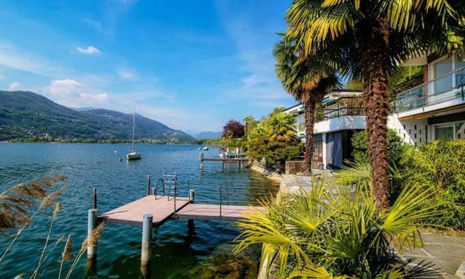 Collina d'Oro Apartamento | Dúplex Frente al Lago con Muelle Privado (BELLARIVA LAKE VIEW)