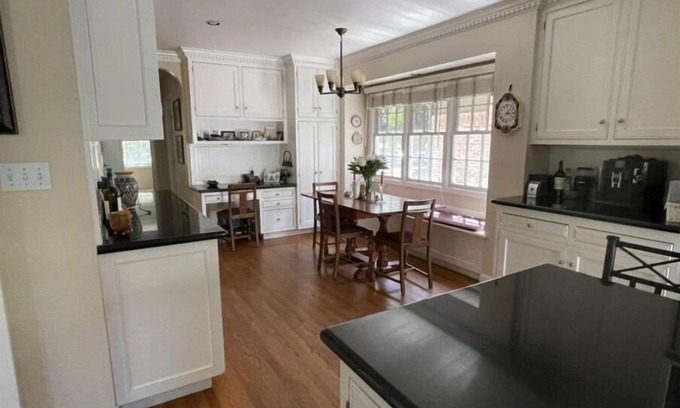 Land Park Casa | Lovely Land Park Home