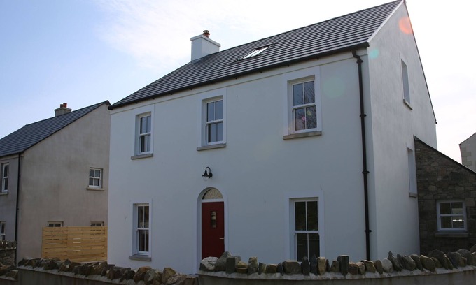 Strangford Casa | Lovely large detached house in central Strangford