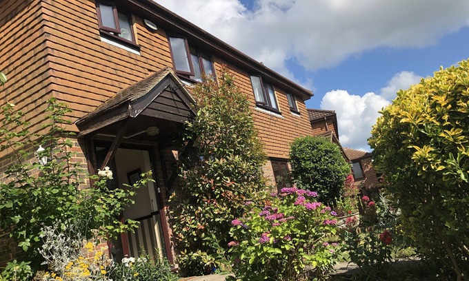 Cray Valley East Casa | Lovely large house in town