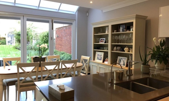 Weybridge Casa | Encantadora casa grande con jardín a 30 minutos de londres