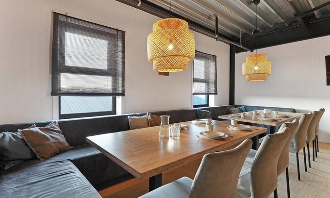 Stellendam Casa | Lovely loft on the first floor on the land side with a spacious open living room and kitchen.