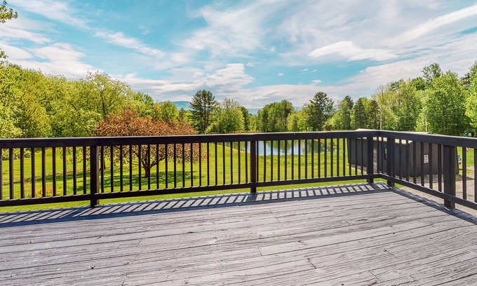 Morrisville Casa | Lovely mountain home with private swimming pond & washer/dryer - dogs welcome