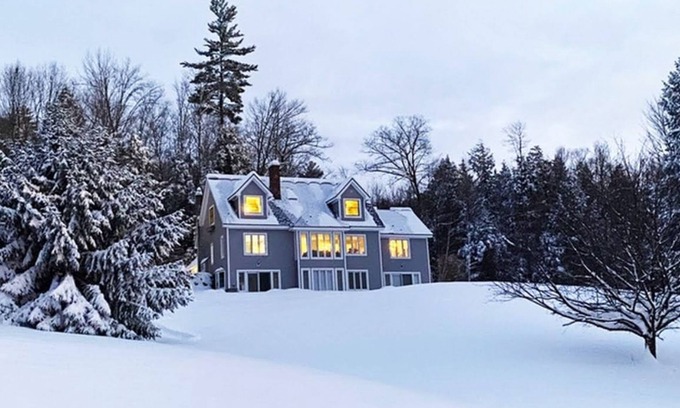 Campton Casa | Lovely mountain retreat with amazing views, game room, firepit, & woodstove