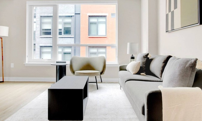 Mount Vernon Triangle Apartamento | Lovely Mt Vernon Studio w/ Pool, W/D & Gym, near Metro, by Blueground