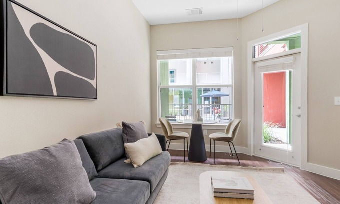 Mueller Apartamento | Lovely Mueller 1BR w/ Pool, W/D & Gym, nr park, by Blueground