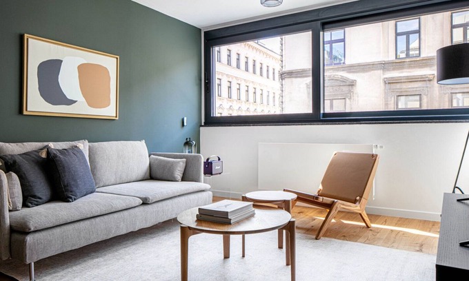 Schottenfeld Apartamento | Lovely Neubau 1BR w/ Elevator, close to shopping, U3, U6, by Blueground