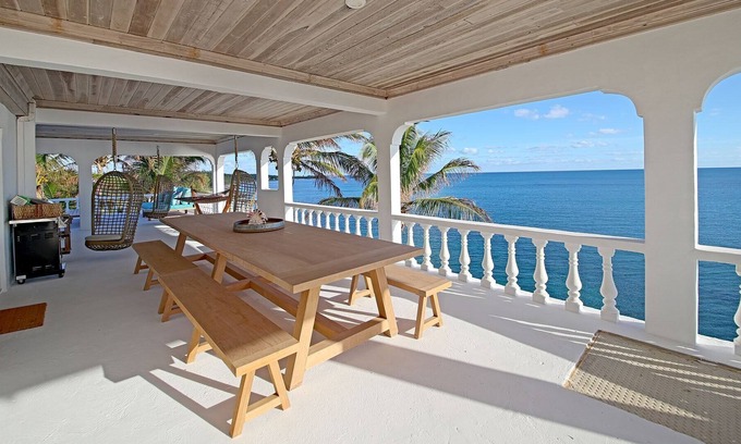 Rainbow Bay Casa | Stunning Oceanfront Home on Calm Caribbean, Snorkeling, Views