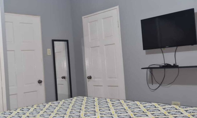 Kingston Apartamento | Lovely One bedroom Apartment/Condo in Kingston.