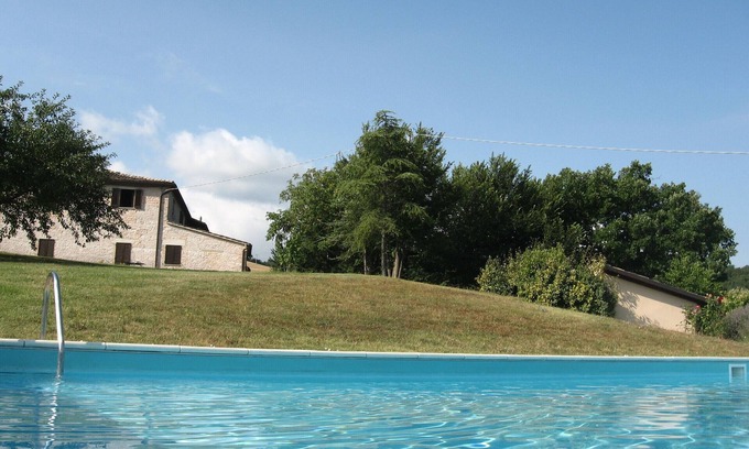 Cagli Apartamento | lovely panorama, pool and valley view, equipped with kitchenette.