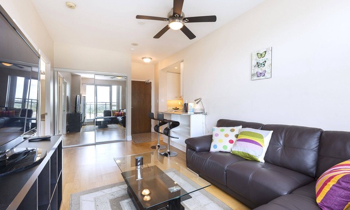 Humber Bay Shores Condominio | Lovely Penthouse on Lakeshore West