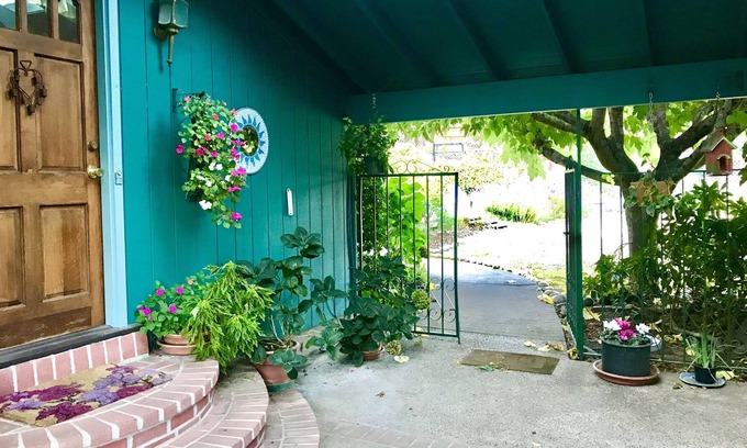 Felton Casa | Precioso, privado, muy cómodo "hogar lejos del hogar" en medio de las secoyas paisajísticos
