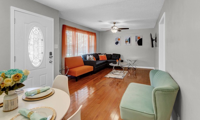 Morrow Casa | Lovely Ranch Close to it all!