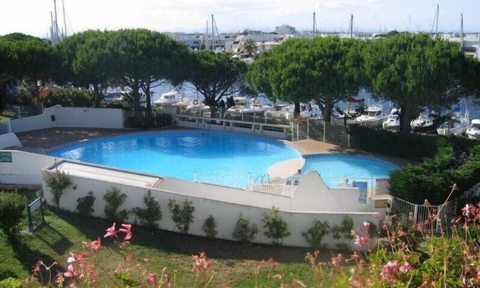 Le Grau-Du-Roi Apartamento | Lovely renovated 4-bed studio, swimming pool, parking