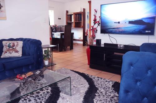 Greater Johannesburg Metropolitan Area Apartamento | Lovely Room In a Shared Apartment with Pool