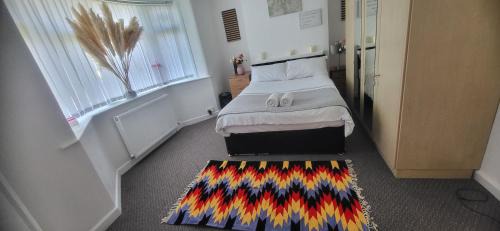 Broadheath Casa | Lovely room like a home away home near the airport