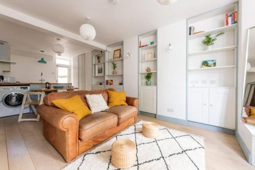 Telegraph Hill Apartamento | Lovely self-contained basement studio with kitchen