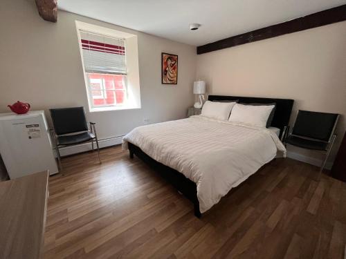 Queens Square Casa | Lovely single room 5 minutes walk from ocean