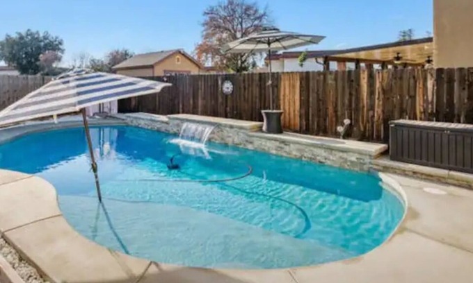Roosevelt Casa | Lovely Spacious Home w/Private Garden, Pool & BBQ