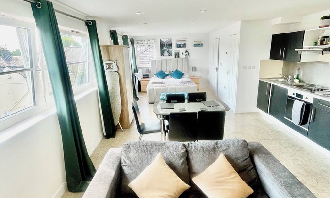 Cambridge Apartamento | Lovely Spacious Studio in Central Cambridge