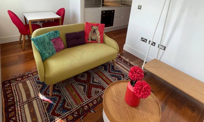 Isle of Dogs Apartamento | Lovely Studio Flat with Pool - Canary Wharf