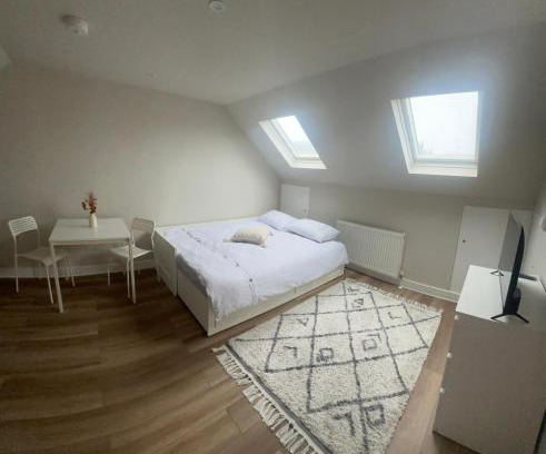 London Borough of Hounslow Apartamento | Lovely Studio