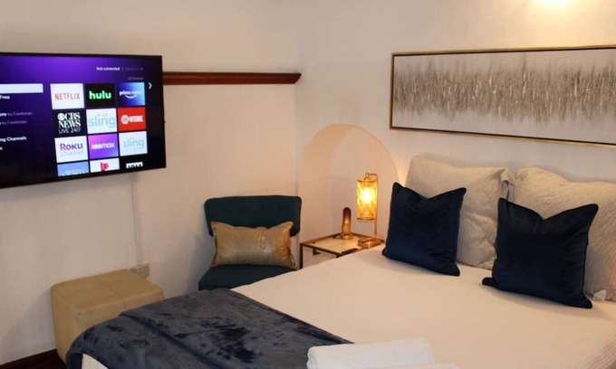 Mercado Apartamento | Solo Sanse · Perfect Location Studio in Old San Juan