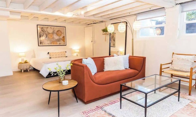 Little Italy Casa | Lovely Studio in the Heart of Little Italy!
