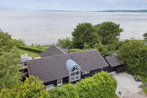 Egsmark Strand Casa | Lovely Summer House With A View And Outdoor Spa