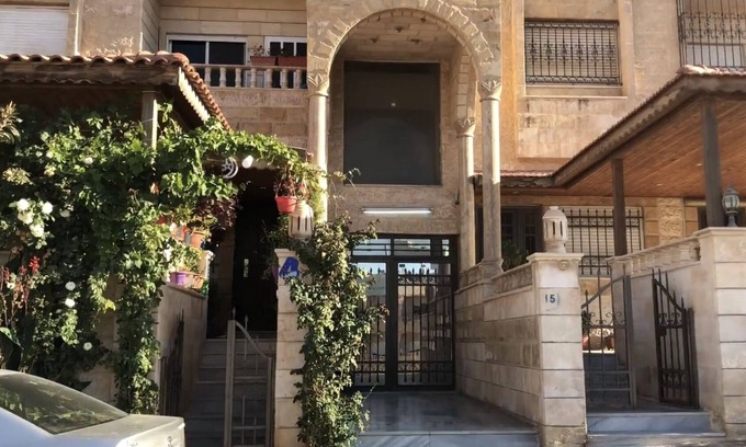Amman Condominio | LOVELY SUPER MODERN SKY RISE LUXURY CONDO!