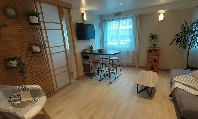 Chalon-sur-Saone Apartamento | Lovely T2 apartment with balcony "Le nid Libaud".