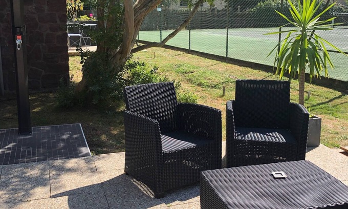 Labouheyre Cabaña | Pretty GITE T2 near ocean shared tennis and swimming pool