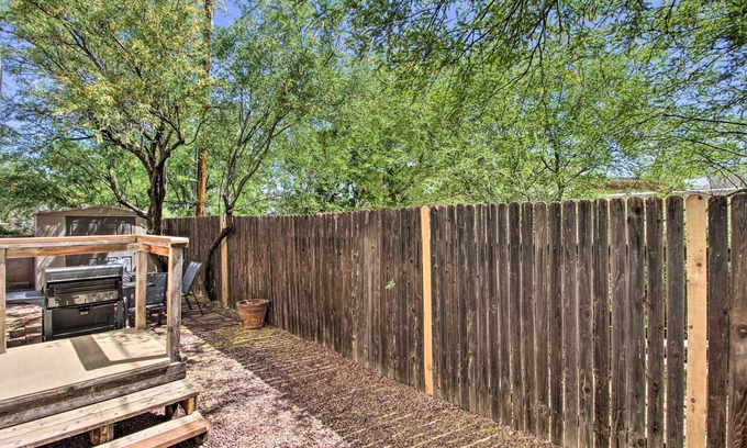 Vista Del Monte Cabaña | Lovely Tucson Casita w/ Gas Grill + Mtn Views
