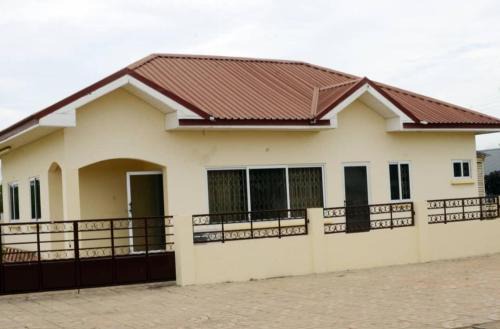 Kweiman Casa | Lovely two-bedroom house near Aburi Accra
