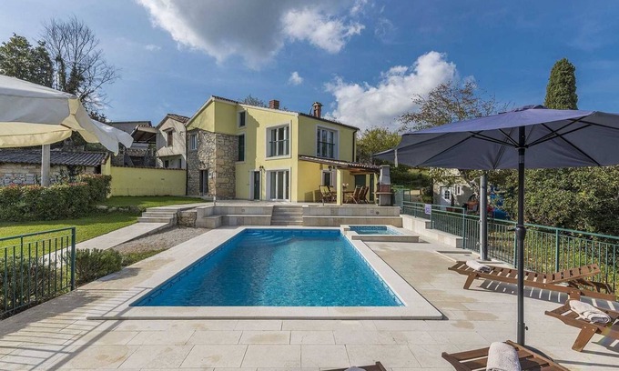 Rakotule Villa | Villa Ana, Špinovci