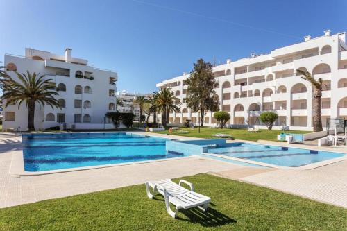 Alporchinhos Apartamento | LovelyStay - The Algarvean Oasis