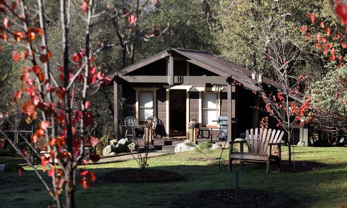 Oakhurst Cabina | Cabaña de los amantes; ¡Puerta de entrada al Parque Nacional de Yosemite y más!
