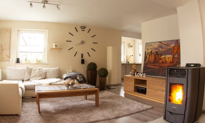 Naila Apartamento | Lovingly restored vacation home decorative barn with roof terrace