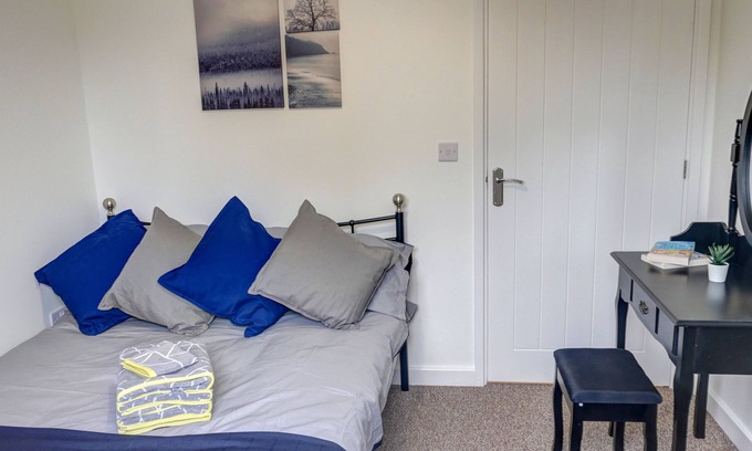 Didcot Apartamento | Low Cost, Pet Friendly 4 Bed + Parking (04)
