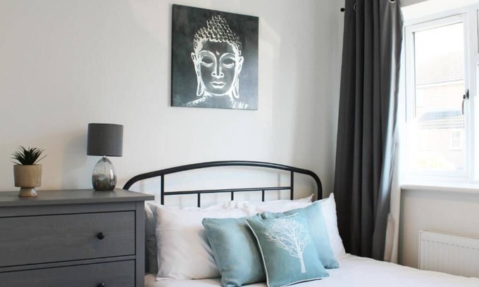 Abingdon Apartamento | Low Cost, Pet Friendly 4 Bed + Parking (06)