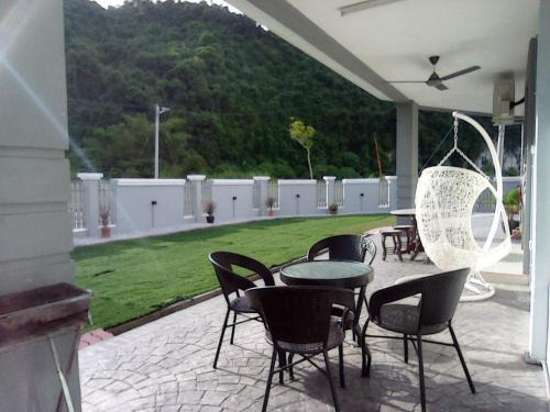 Kampung Tembok Casa | LOW SEASON PROMOTION! 4B11B Mountainview 16 pax
