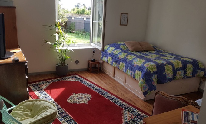 Saint-Max Casa | Lower Castle District