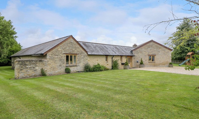 Witney Cabaña | GRANJA GRANJA GRANJA, admite mascotas, con un jardín en Bampton, Ref 992282
