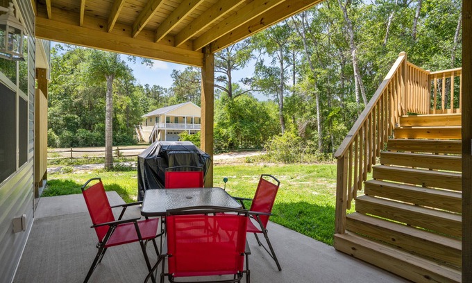 Supply Casa | Lower-level home with patio, grill, outdoor shower, streaming, central AC