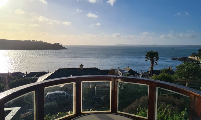 St. Mawes Cabaña | Lower Tresulian - an apartment that sleeps 4 guests in 2 bedrooms