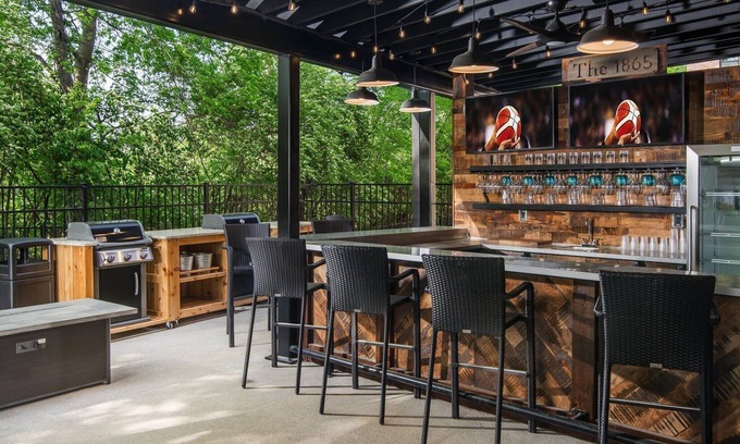 Nashville Cabaña | Lowkey - Pool & Gym - Mins to Broadway