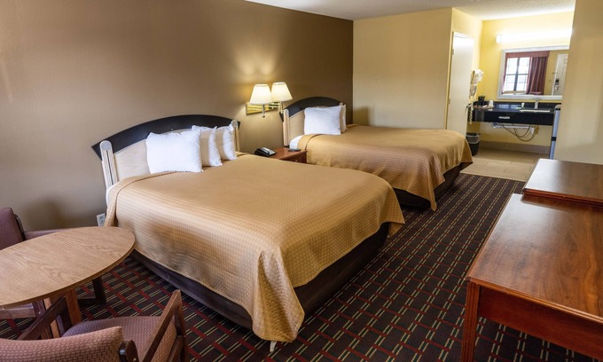 Hawkinsville Hotel | Loyalty Inn Hawkinsville
