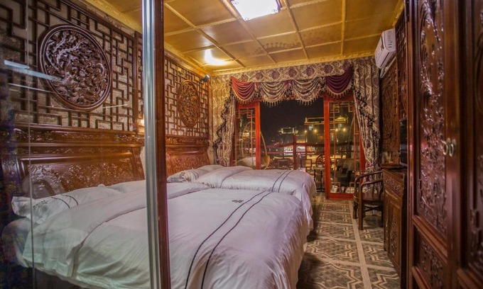Fenghuang Casa | LQJ Riverside Guest House